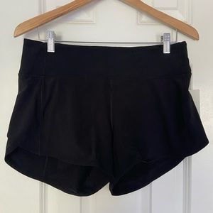 ~BRAND NEW~Lulu shorts